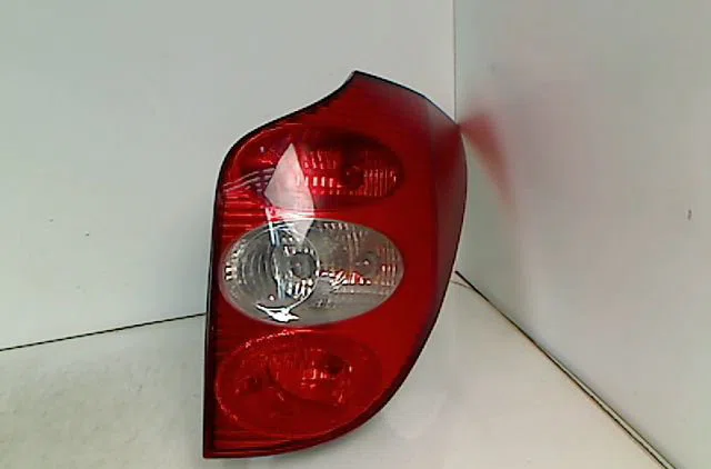 Feu arrière droit RENAULT LAGUNA II 2003 occasion