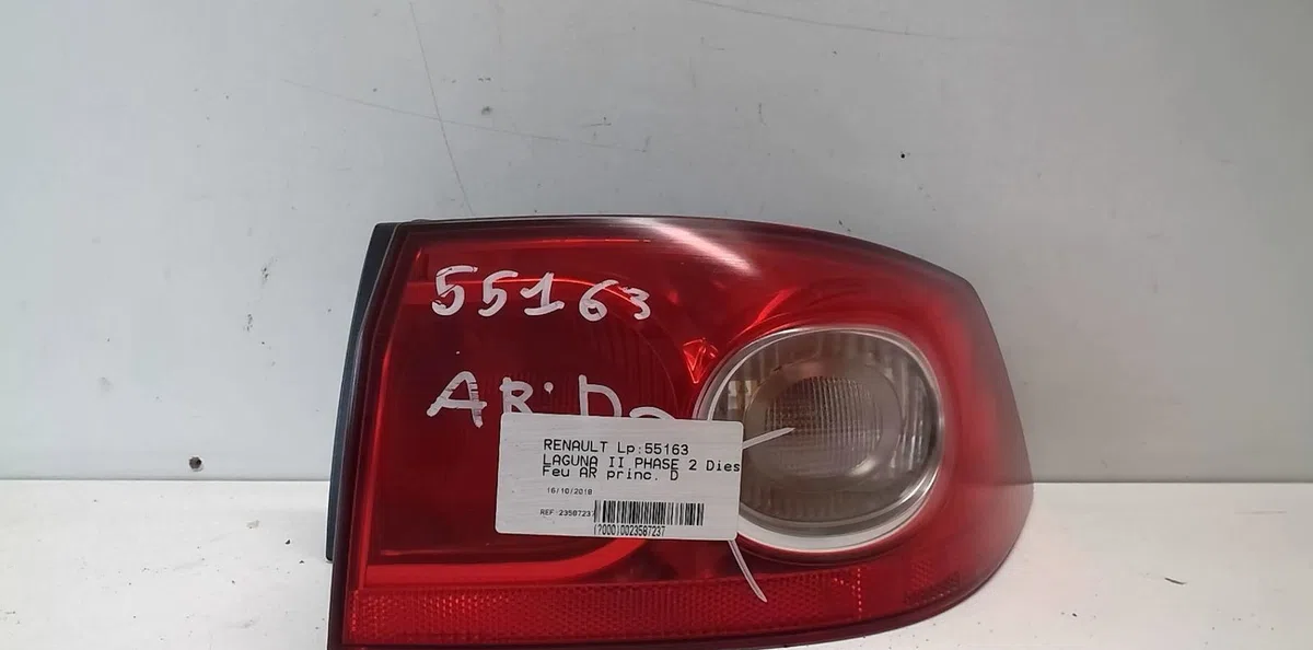 Feu arrière droit Renault LAGUNA II (BG0-1_) 1.9 dci (2001-2007) occasion