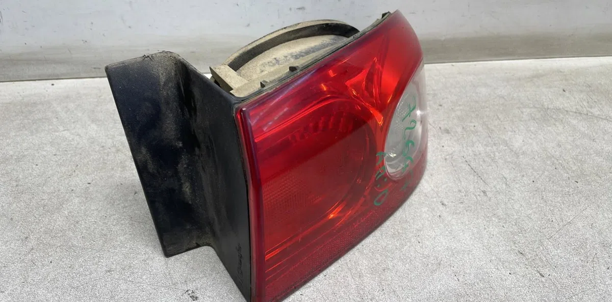 Feu arrière droit Renault LAGUNA II (BG0-1_) 1.9 dci (bg1a, bg1v) (2005-2007) occasion