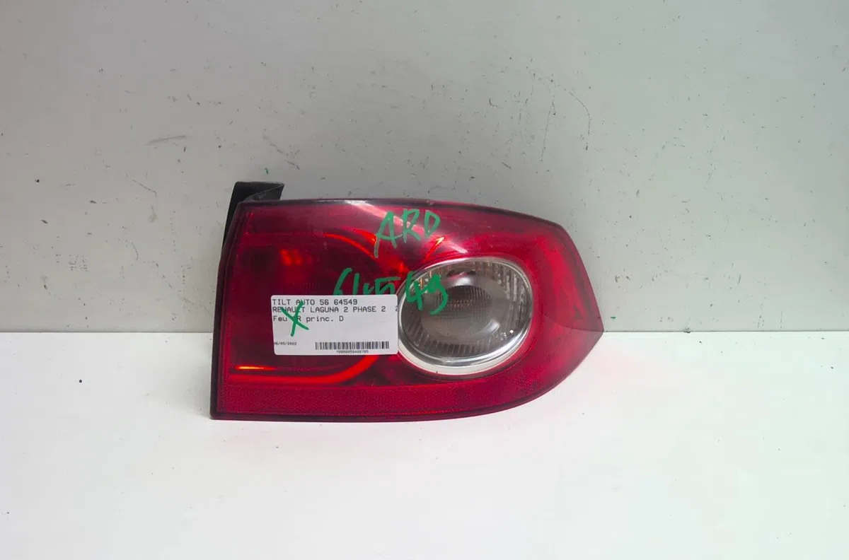 Feu arrière droit Renault LAGUNA II (BG0-1_) 2.0 16v (bg00, bg0k, bg0p, bg0w) (2002-2007) 5 portes occasion