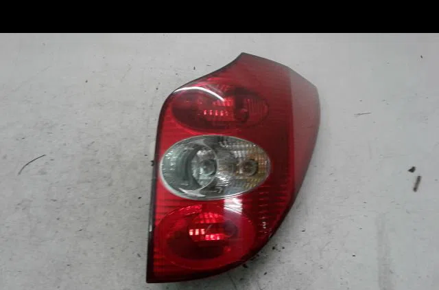 Feu arrière droit Renault LAGUNA II Grandtour (KG0-1_) 1.9 dci (kg12) (2005-2007) occasion