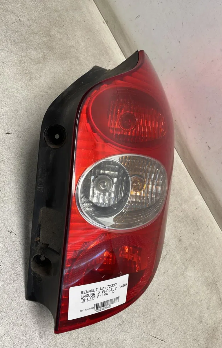 Feu arrière droit Renault LAGUNA II Grandtour (KG0-1_) 1.9 dci (kg1v) (2005-2007) occasion