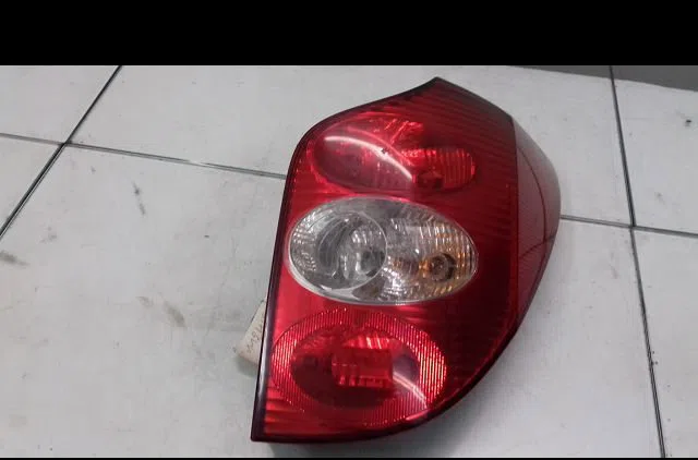 Feu arrière droit Renault LAGUNA II Grandtour (KG0-1_) 2.2 dci (kg0f) (2001-2006) occasion