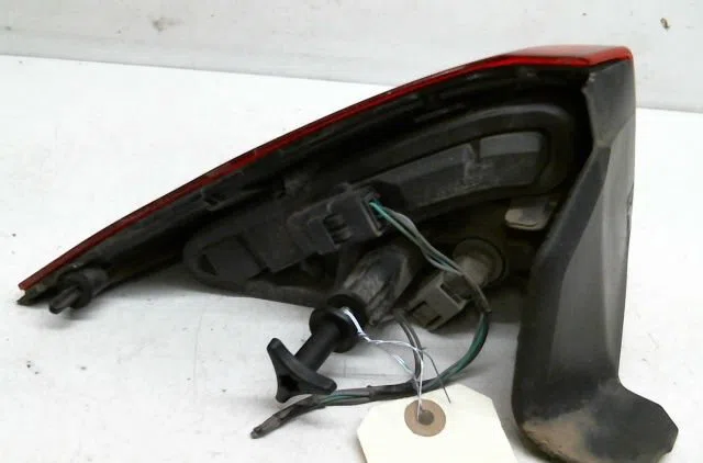 Feu arrière droit Renault LAGUNA III (BT0-1) 1.5 dci (bt00, bt0a, bt0t, bt1j) (2007-2015) 5 portes occasion