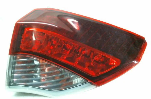 Feu arrière droit Renault LAGUNA III (BT0-1) 1.5 dci (bt00, bt0a, bt0t, bt1j) (2007-2015) 5 portes occasion