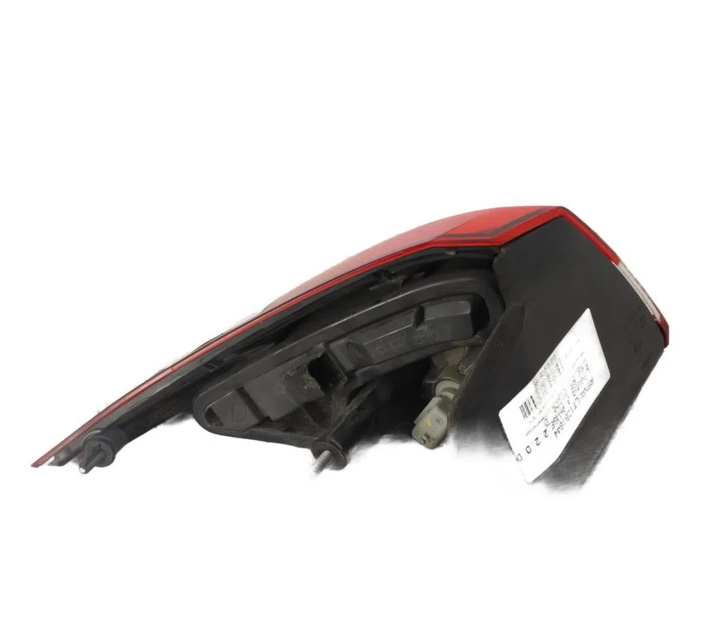 Feu arrière droit Renault LAGUNA III (BT0-1) 2.0 dci (bt01, bt08, bt09, bt0e, bt0k, bt12, bt1c, bt1d,... (2007-2015) 5 p