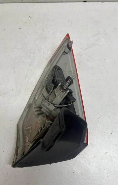 Feu arrière droit Renault LAGUNA III (BT0-1) 2.0 dci (bt07, bt0j, bt14, bt1a, bt1s) (2007-2015) 5 portes occasion