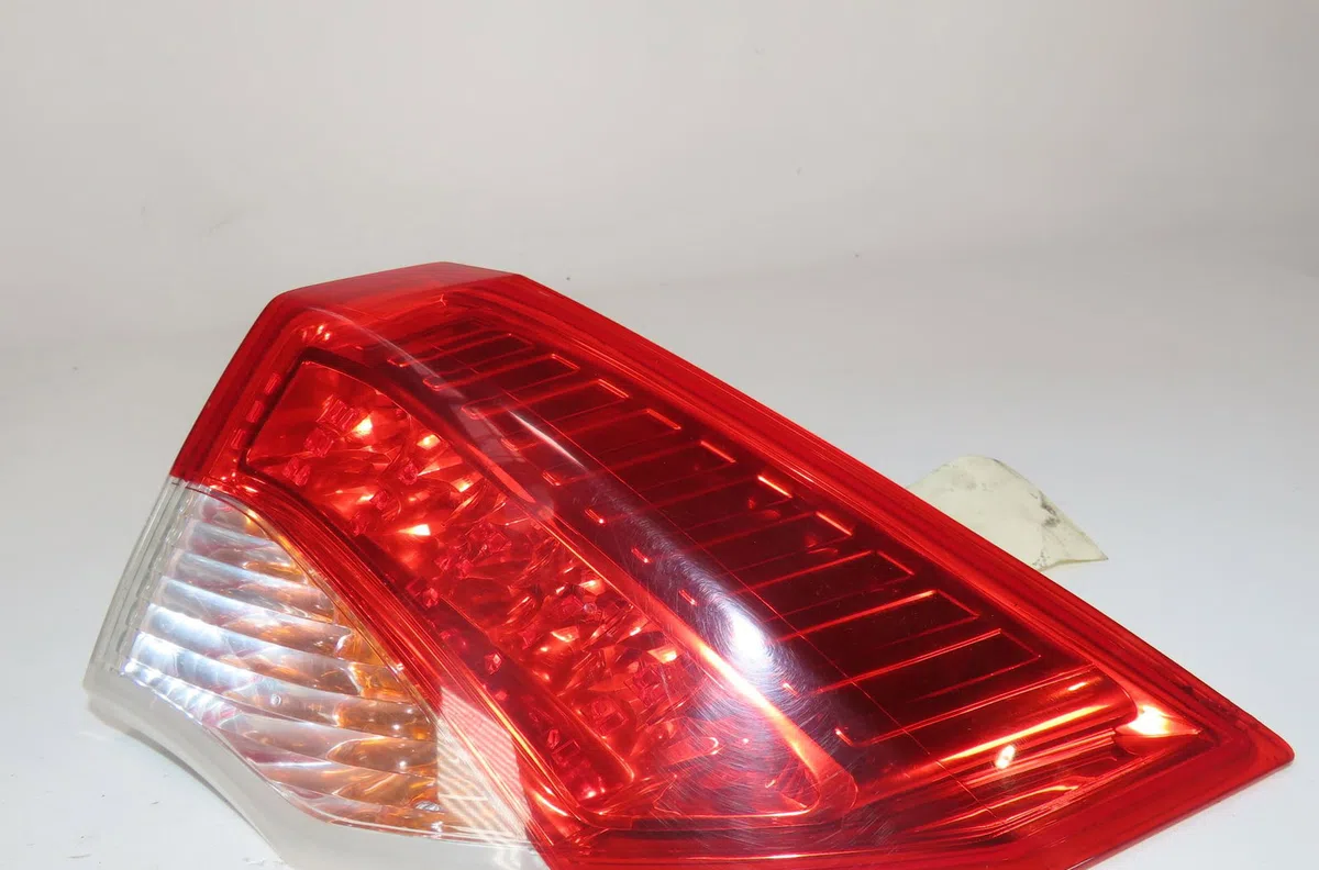 Feu arrière droit Renault LAGUNA III (BT0-1) 3.0 dci (bt03, bt13) (2008-2015) occasion