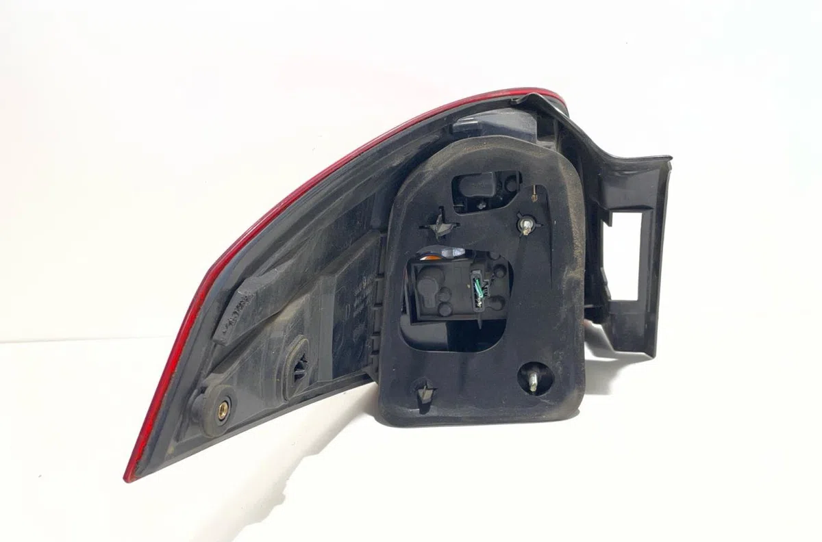 Feu arrière droit Renault LAGUNA III Grandtour (KT0-1) 1.5 dci (kt0a, kt0r, kt02) (2007-2015) occasion
