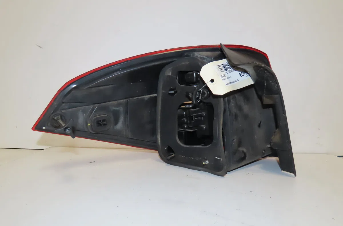 Feu arrière droit Renault LAGUNA III Grandtour (KT0-1) 1.5 dci (kt0a, kt0r, kt02) (2007-2015) occasion
