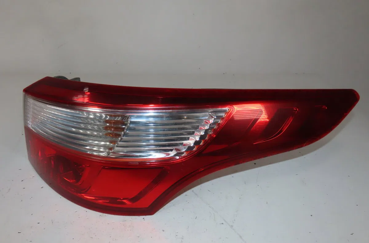 Feu arrière droit Renault LATITUDE (L70_) 2.0 dci 150 (l70h) (2011) occasion