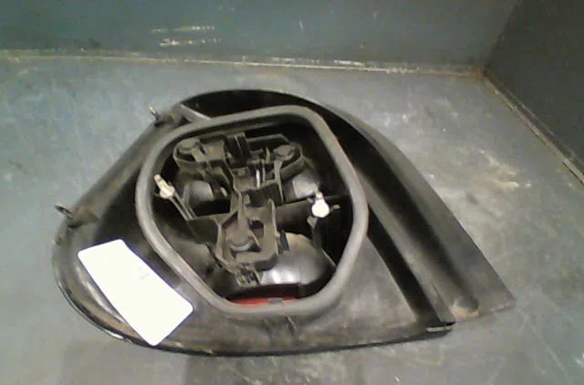 Feu arrière droit RENAULT MEGANE 1998 occasion