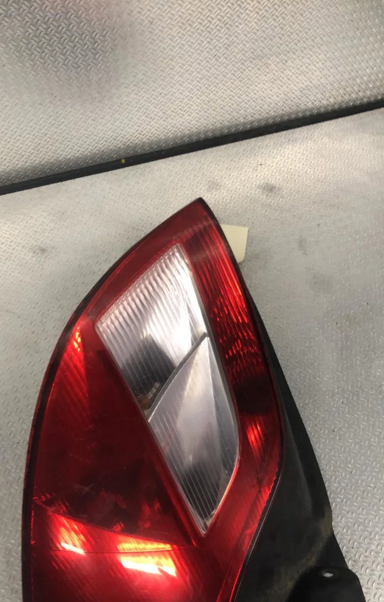 Feu arrière droit RENAULT MEGANE 2  MEGANE 2 PHASE 1 occasion