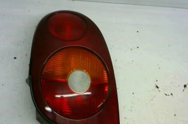 Feu arrière droit RENAULT MEGANE 2002 occasion