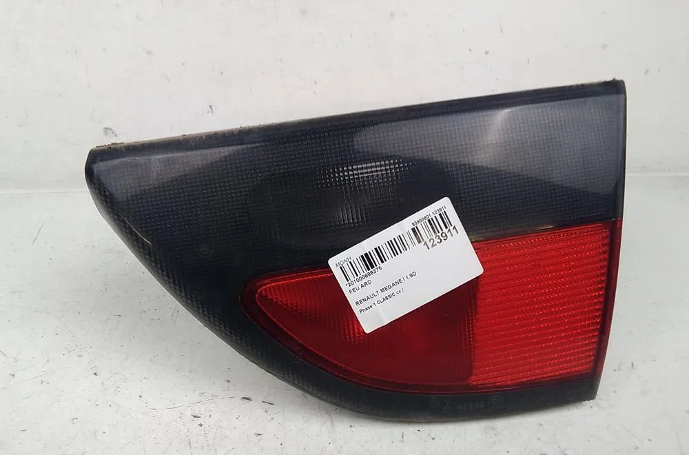 Feu arrière droit RENAULT MEGANE I 1998 occasion