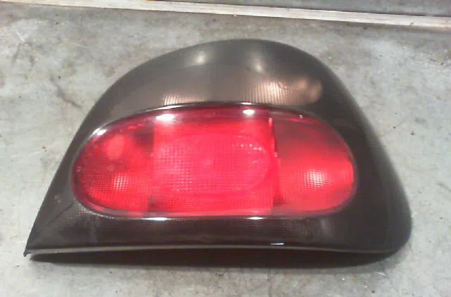 Feu arrière droit RENAULT MEGANE I 1998 occasion