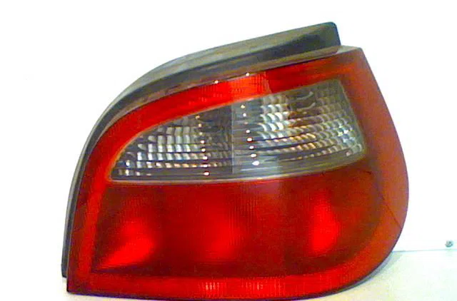Feu arrière droit RENAULT MEGANE I 2002 occasion