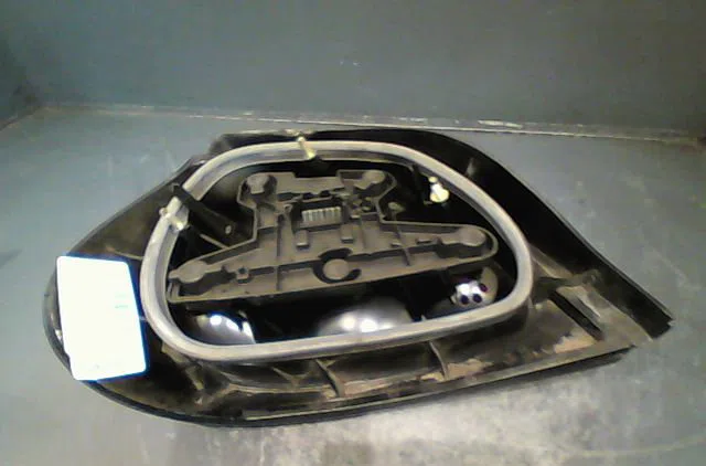 Feu arrière droit Renault MEGANE I (BA0-1_) 1.4 e (ba0e, ba0v) (1996-2003) occasion