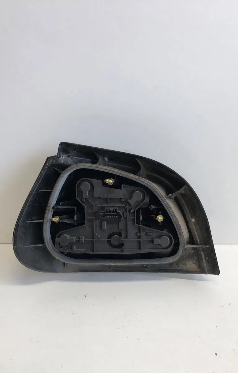Feu arrière droit Renault MEGANE I (BA0-1_) 1.6 e (ba0f, ba0s) (1996-1999) occasion