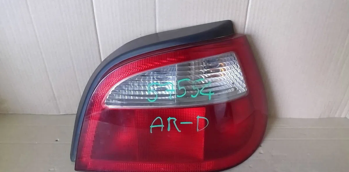 Feu arrière droit Renault MEGANE I (BA0-1_) 1.9 dci (ba05, ba1f) (2001-2003) occasion