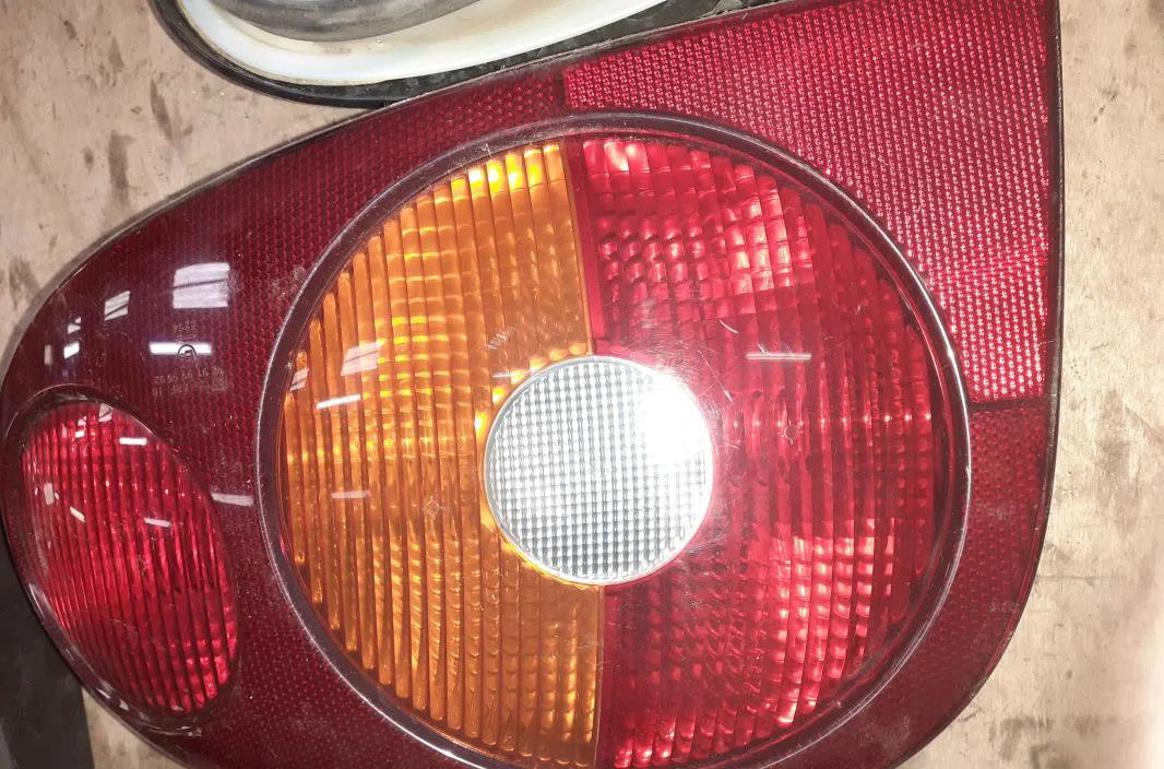 Feu arrière droit Renault MEGANE I Coupé (DA0-1_) 1.9 dti (da0n) (1997-2001) occasion