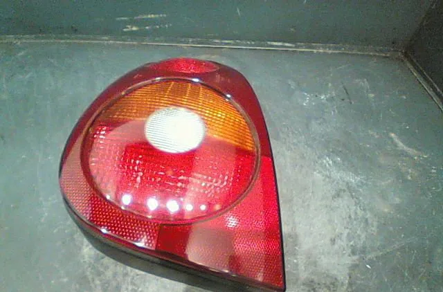 Feu arrière droit Renault MEGANE I Coupé (DA0-1_) 1.9 dti (da0n) (1997-2001) occasion
