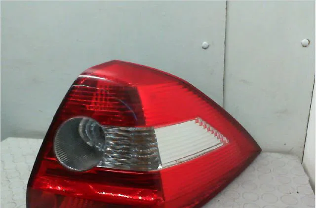 Feu arrière droit RENAULT MEGANE II  1.9 DCI 120ch occasion