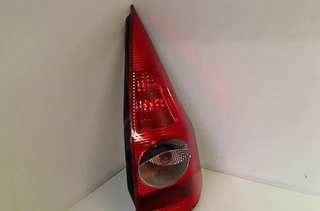 Feu arrière droit RENAULT MEGANE II  1.9 DCI 120ch occasion