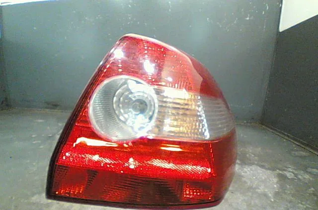 Feu arrière droit RENAULT MEGANE II 2005 occasion