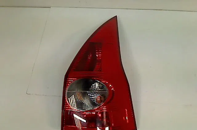 Feu arrière droit RENAULT MEGANE II 2005 occasion