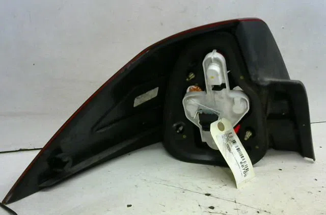 Feu arrière droit Renault MEGANE II A trois volumes (LM0-1_) 1.5 dci (lm02, lm13, lm2a) (2004-2010) occasion