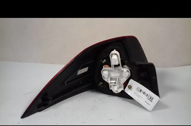Feu arrière droit Renault MEGANE II A trois volumes (LM0-1_) 1.5 dci (lm02, lm13, lm2a) (2004-2010) occasion