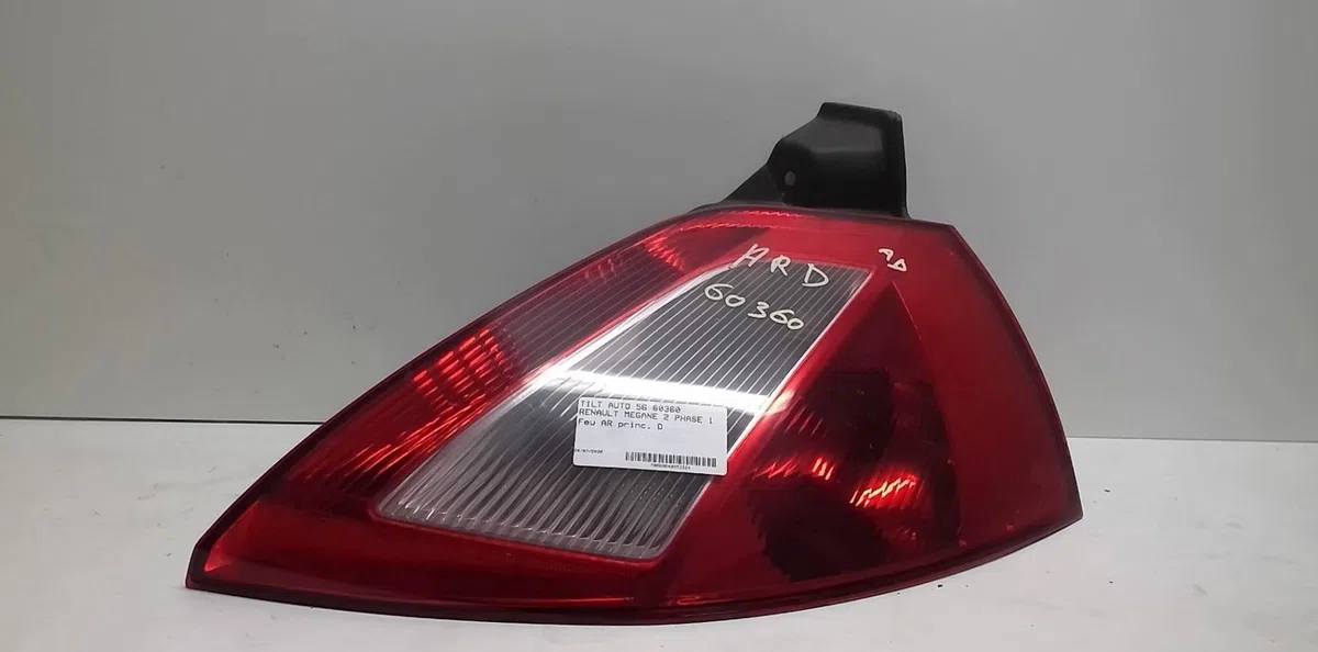 Feu arrière droit Renault MEGANE II (BM0-1_, CM0-1_) 1.5 dci (bm02, bm13, bm2a, cm02, cm13) (2003-2008) occasion
