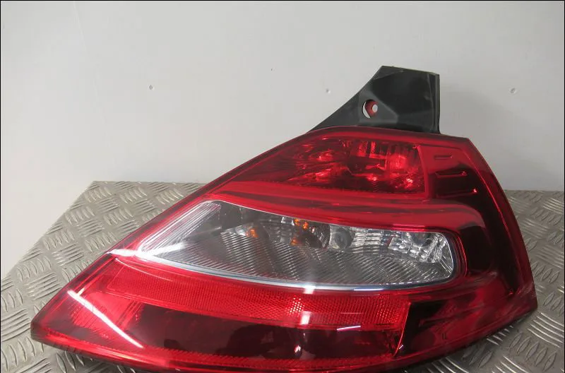 Feu arrière droit Renault MEGANE II (BM0-1_, CM0-1_) 1.5 dci (bm1e, cm1e) (2005-2008) occasion