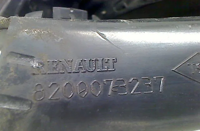 Feu arrière droit Renault MEGANE II (BM0-1_, CM0-1_) 1.5 dci (bm1e, cm1e) (2005-2008) occasion