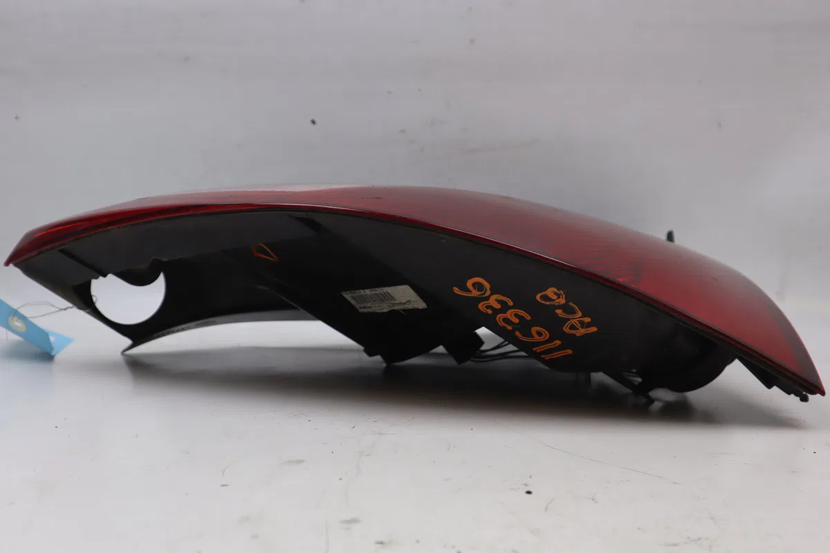 Feu arrière droit Renault MEGANE II (BM0-1_, CM0-1_) 1.5 dci (bm1f, cm1f) (2005-2008) occasion