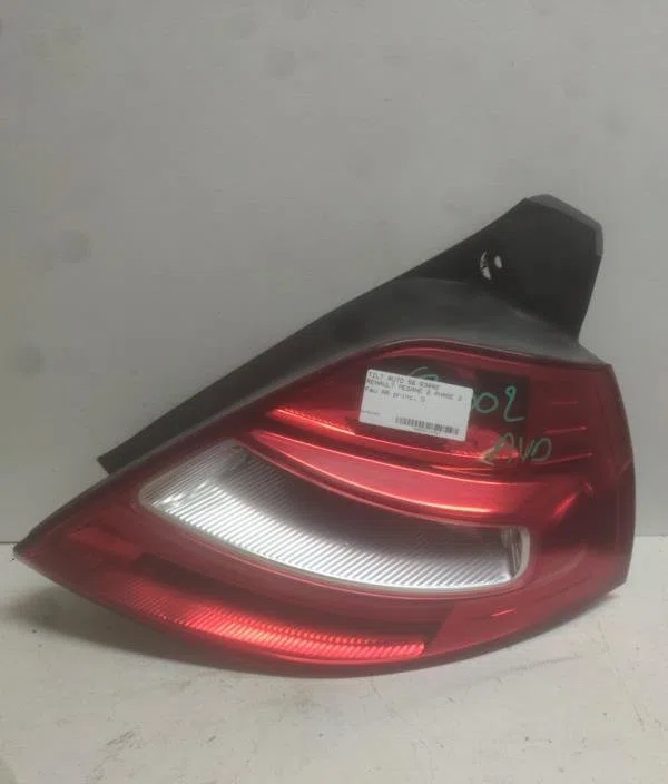 Feu arrière droit Renault MEGANE II (BM0-1_, CM0-1_) 1.9 dci (2005-2009) occasion