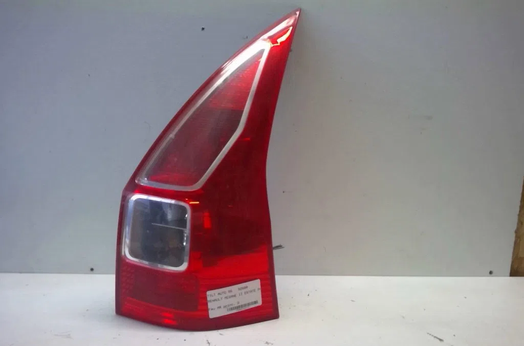 Feu arrière droit Renault MEGANE II Break (KM0-1_) 1.5 dci (km16, km1e) (2005-2008) occasion