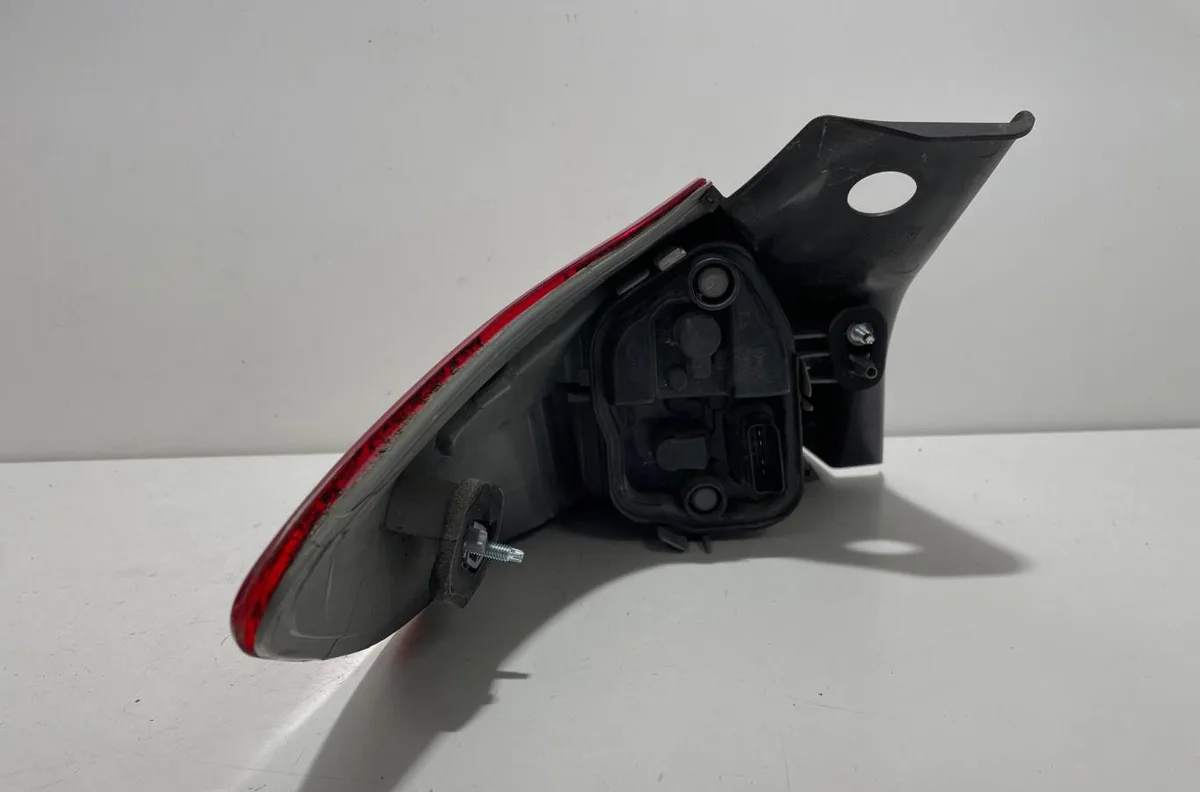 Feu arrière droit Renault MEGANE III 3-5 portes (BZ0-1_, B3_) 1.5 dci (bz0c) (2008-2015) 5 portes occasion