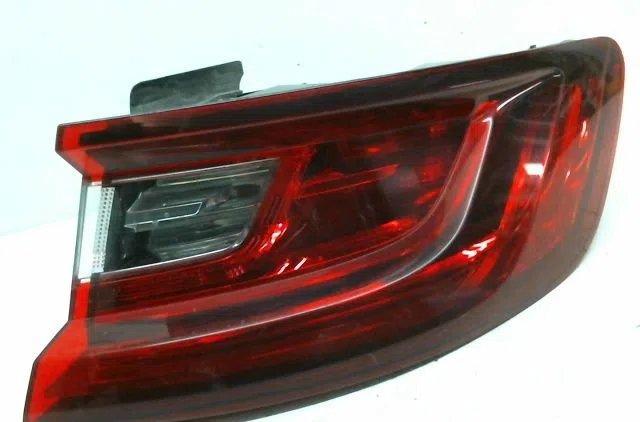 Feu arrière droit Renault MEGANE IV 3-5 portes (B9A-M-N_) 1.5 dci 110 (b9a3) (2015) occasion