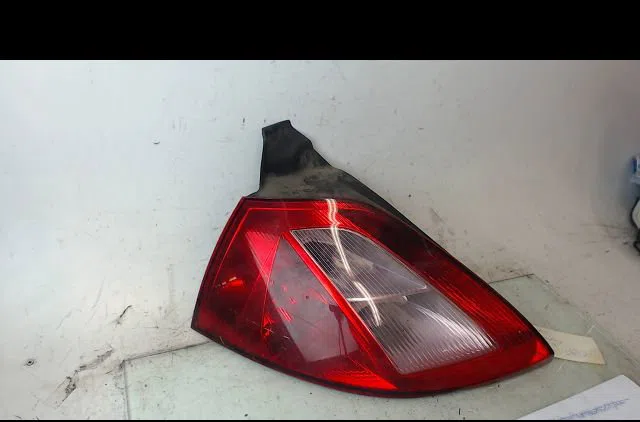 Feu arrière droit RENAULT MEGANE occasion