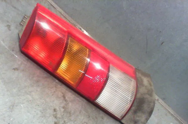 Feu arrière droit RENAULT R5 1996 occasion