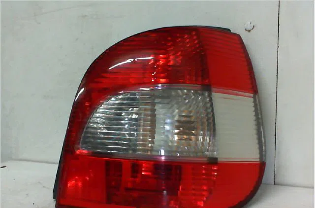 Feu arrière droit RENAULT SCENIC I  1.9 DCI 100ch occasion
