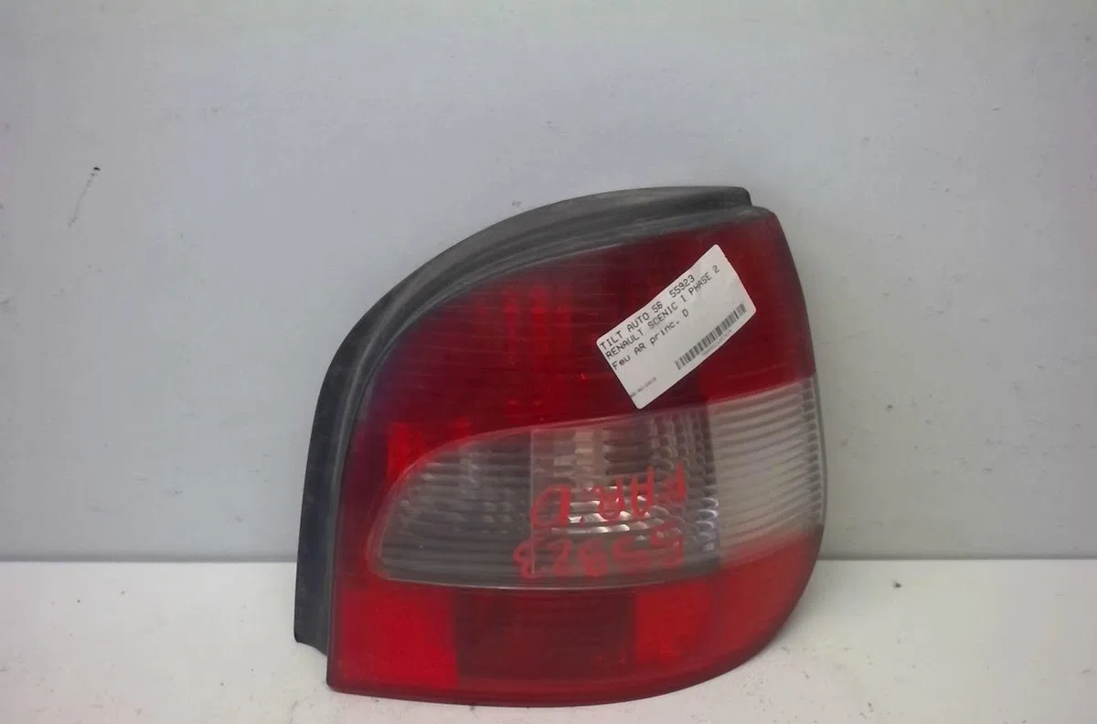 Feu arrière droit Renault SCÉNIC I Monospace (JA0-1_, FA0_) 1.9 dti (ja1u) (2001-2003) occasion