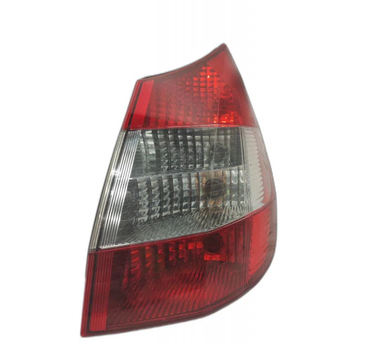 FEU ARRIERE DROIT RENAULT SCENIC II 8200493375