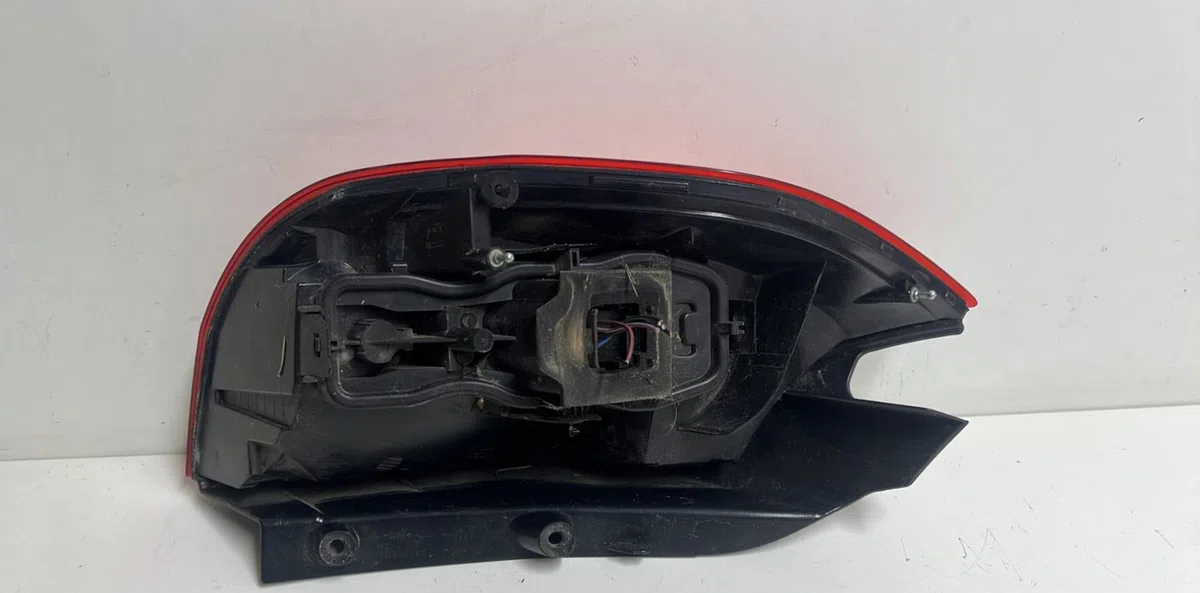 Feu arrière droit Renault SCÉNIC II (JM0-1_) 1.5 dci (jm02, jm13) (2003-2005) occasion
