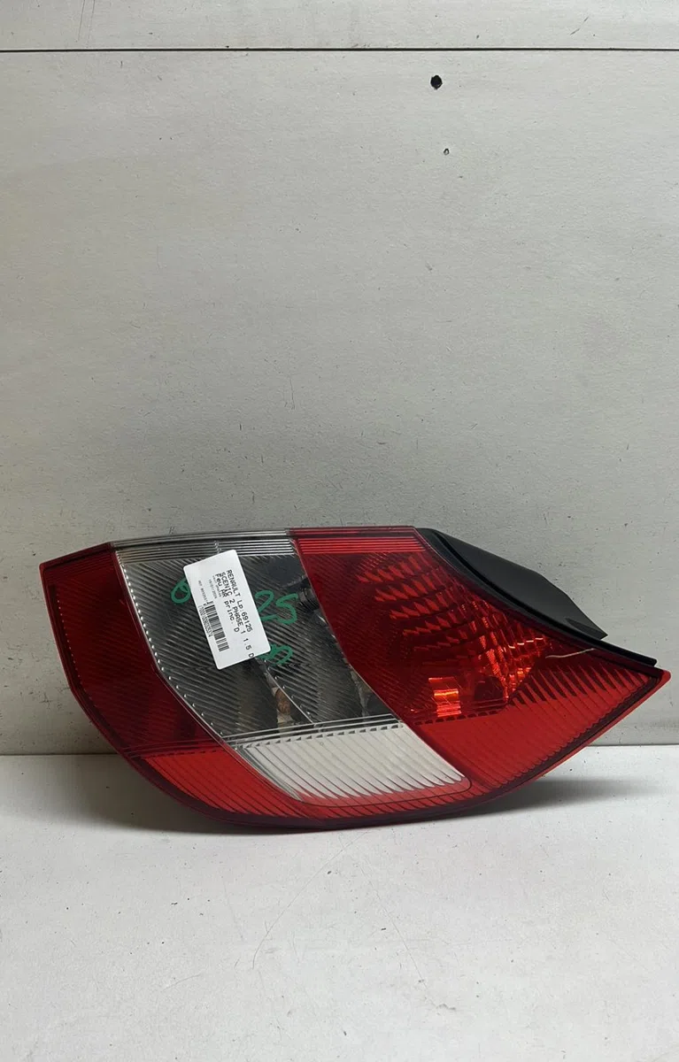 Feu arrière droit Renault SCÉNIC II (JM0-1_) 1.5 dci (jm1f) (2005-2008) occasion