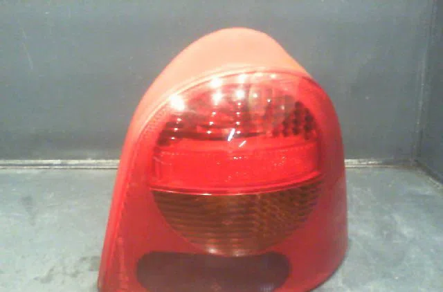 Feu arrière droit RENAULT TWINGO 2001 occasion