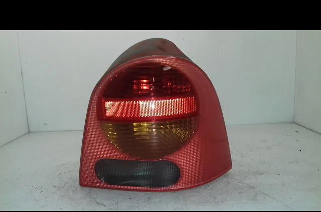 Feu arrière droit Renault TWINGO I (C06_) 1.2 16v (c060) (2004-2007) occasion
