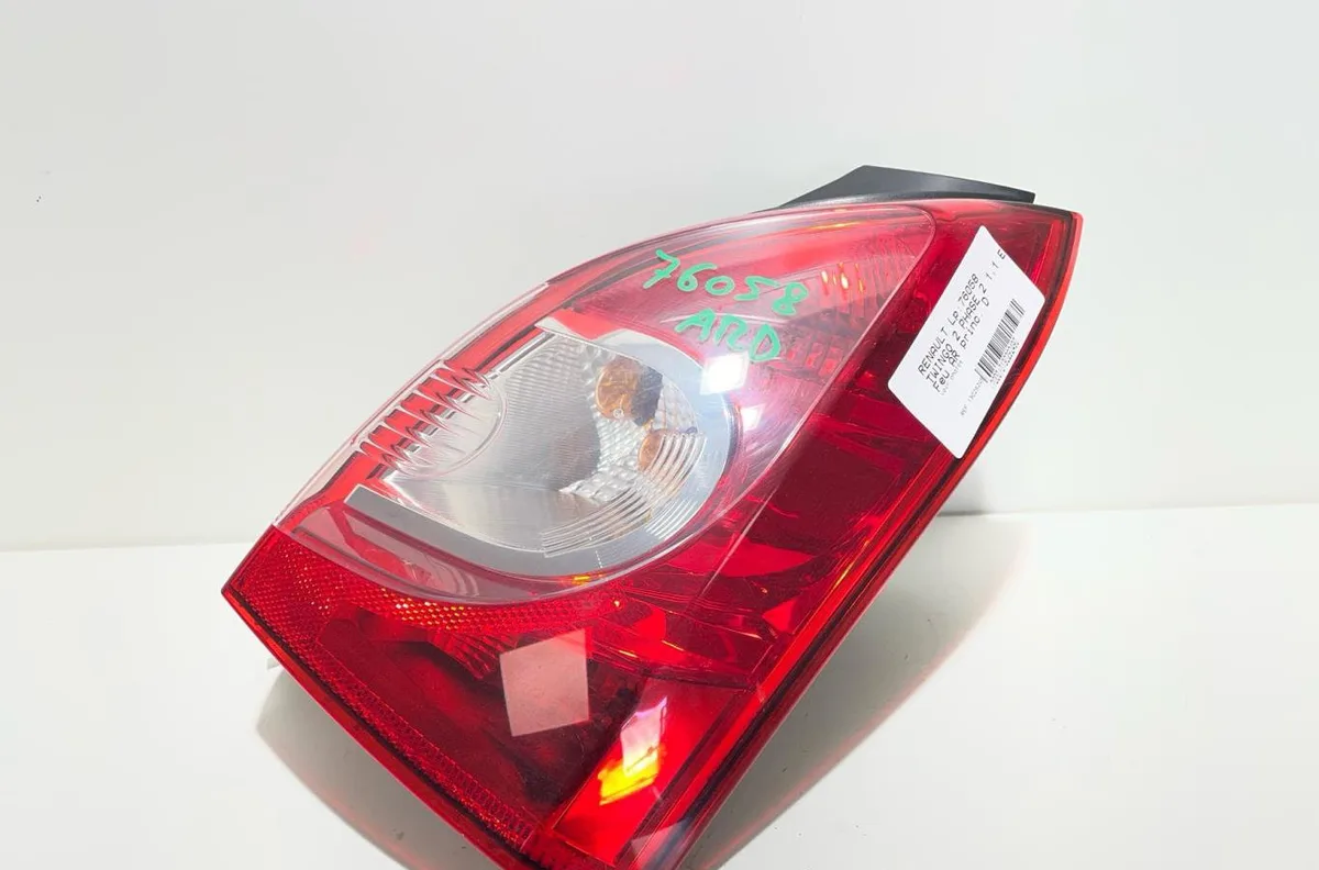 Feu arrière droit Renault TWINGO II (CN0_) 1.2 16v (cn04, cn0a, cn0b) (2007-2014) 3 portes occasion